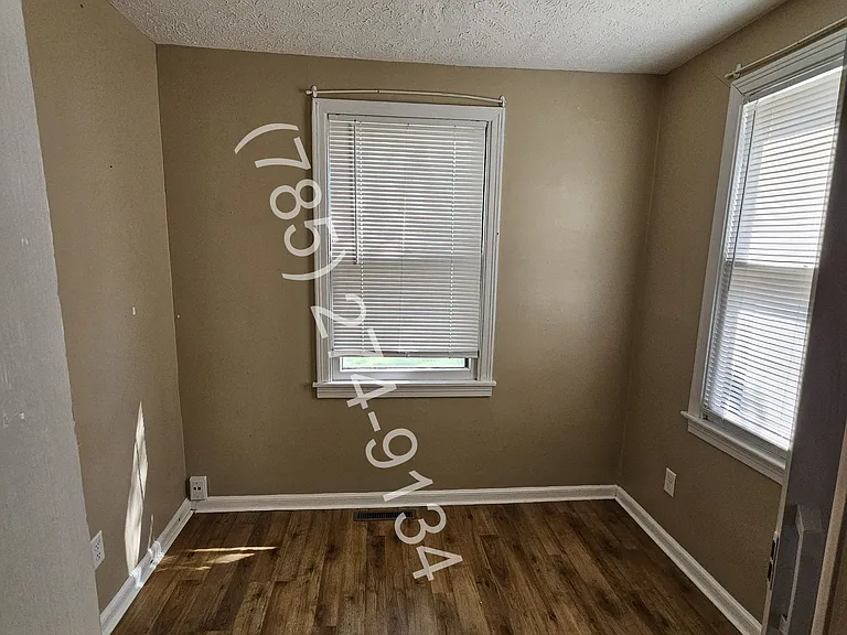 433 E Cloud St — Photo 7