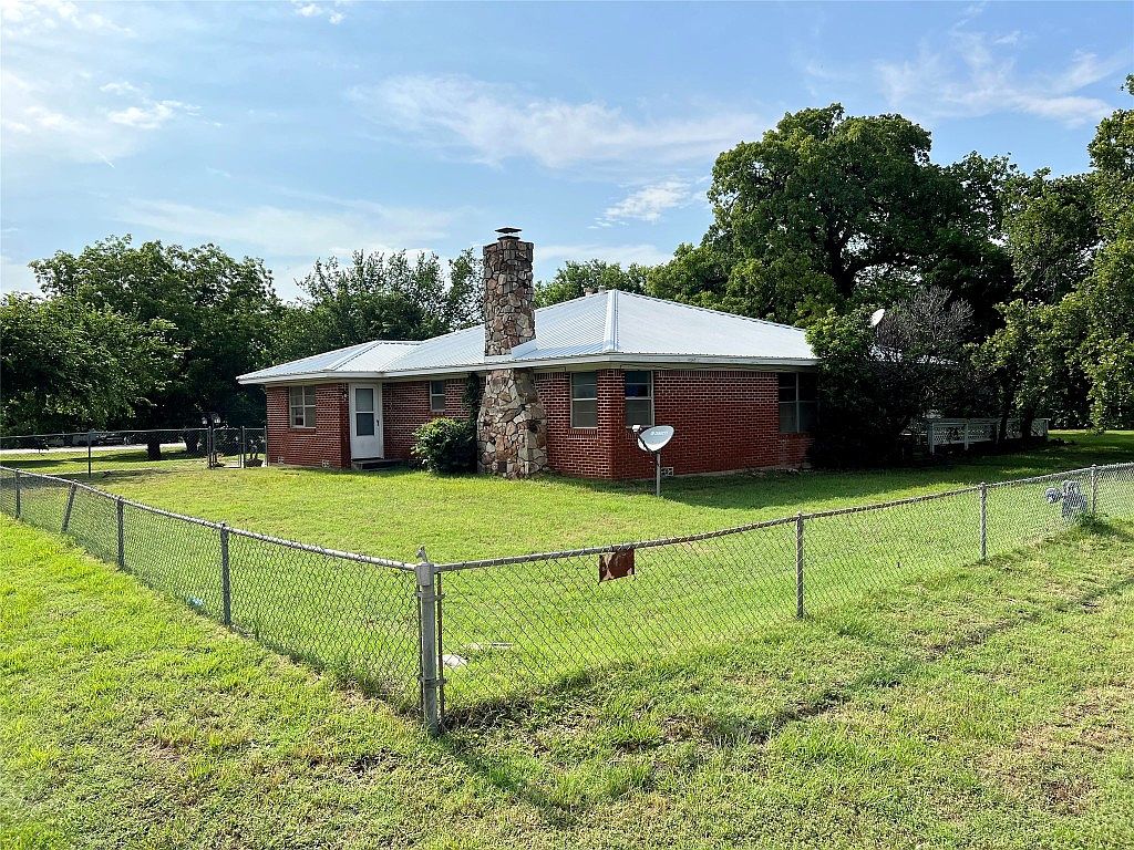 164 Grand St, Montague, TX 76251 MLS 20359207 Zillow