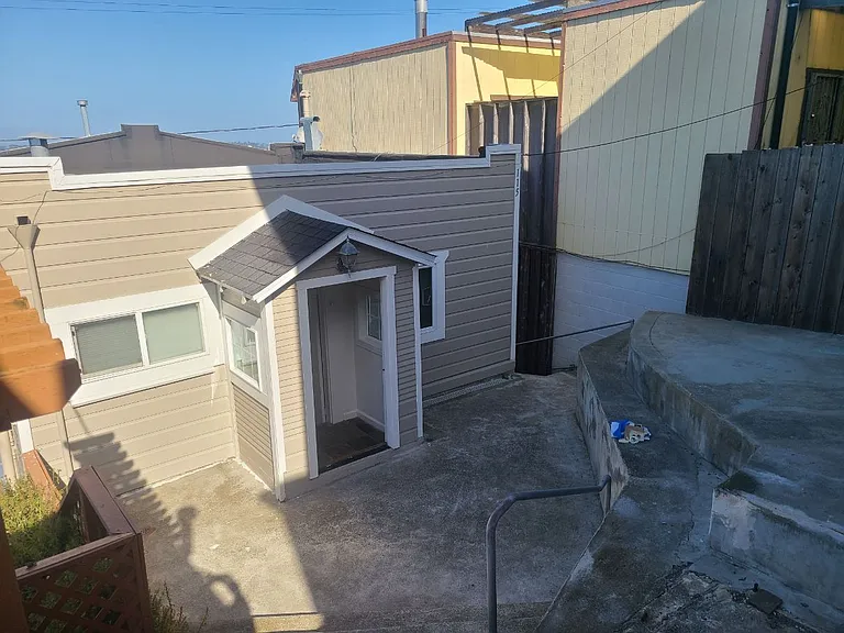115-117 Santa Barbara Ave #115 — Photo 13