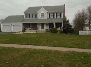 490 Goff Rd, Wethersfield, CT 06109