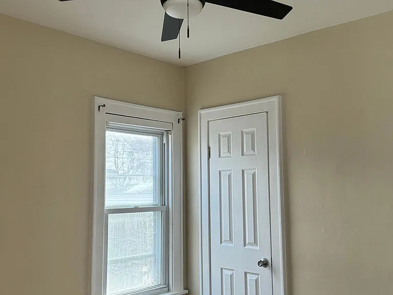 149 Hartwell Rd #LOWER — Photo 6