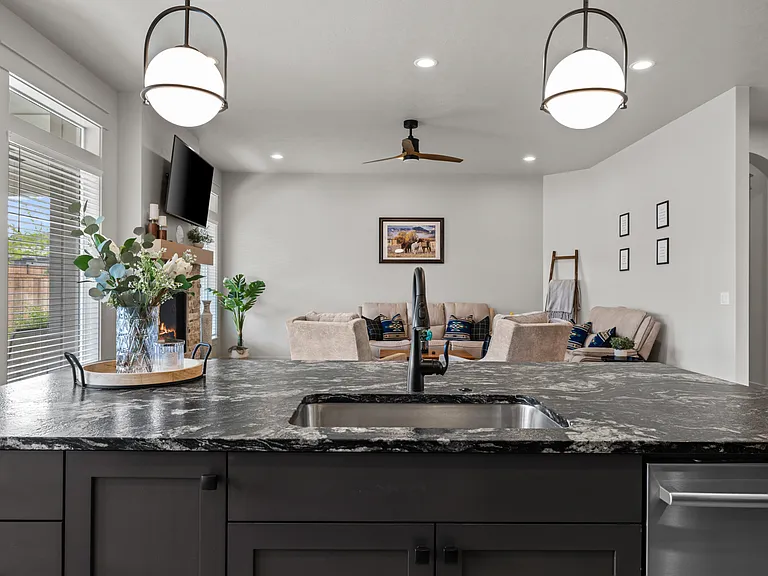 1293 W Capstone Dr — Photo 14