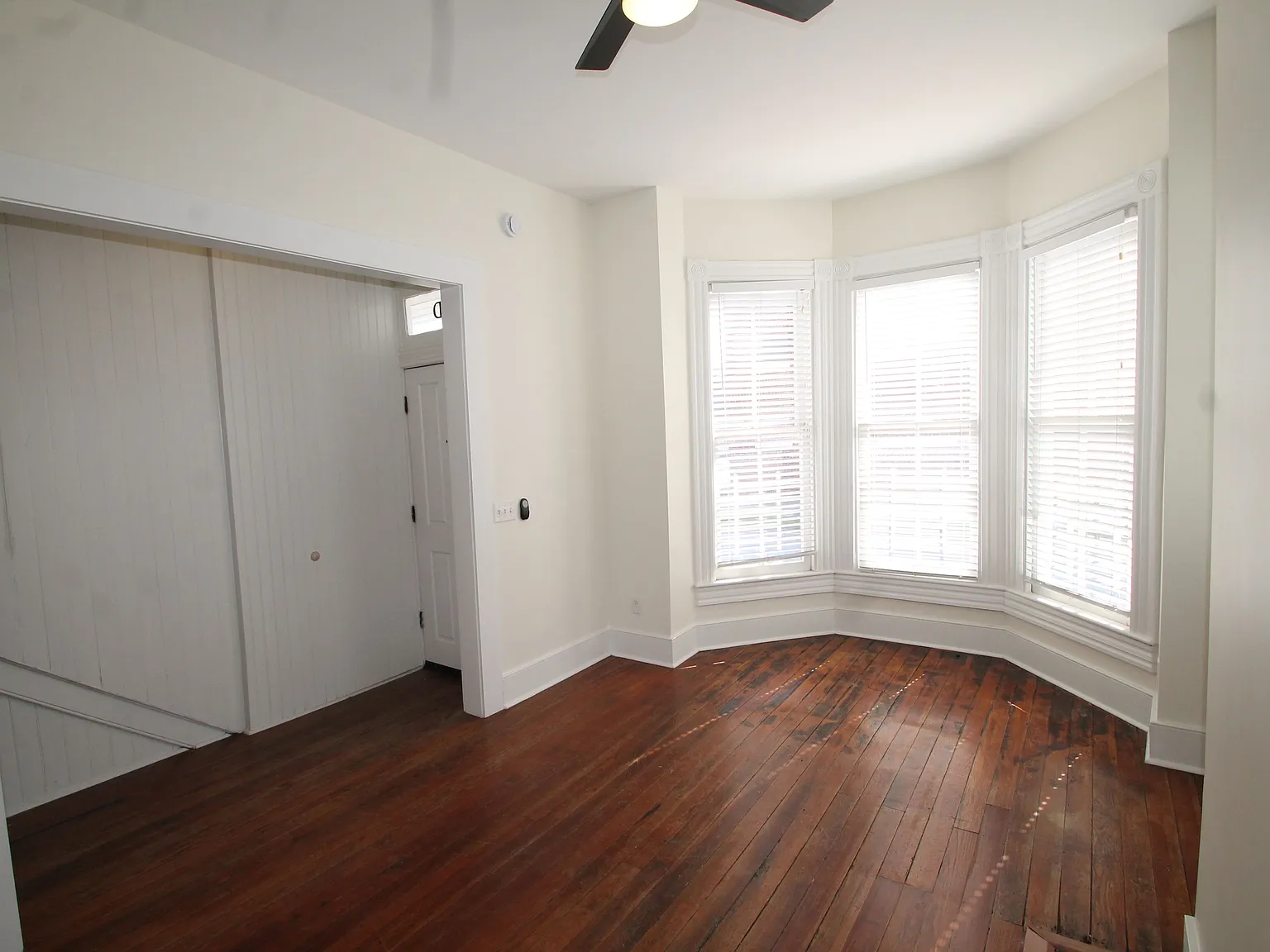 3 bed, 1000 sqft, $1,700 — Photo 3