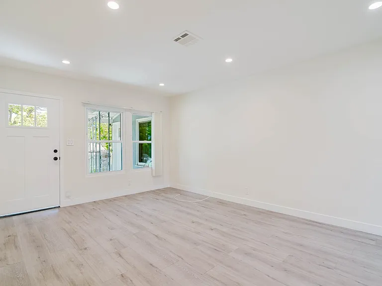 1700 N Fairview St #1708 — Photo 6