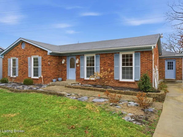 507 Grand Vista Pl, Douglass Hills, KY 40243