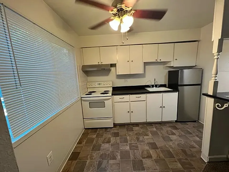 2223 Edison Ave