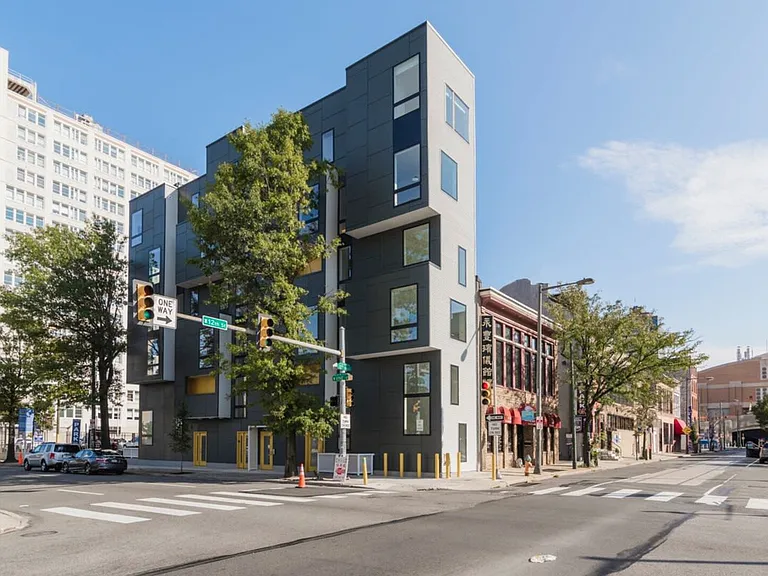 N 12th St — Photo 37