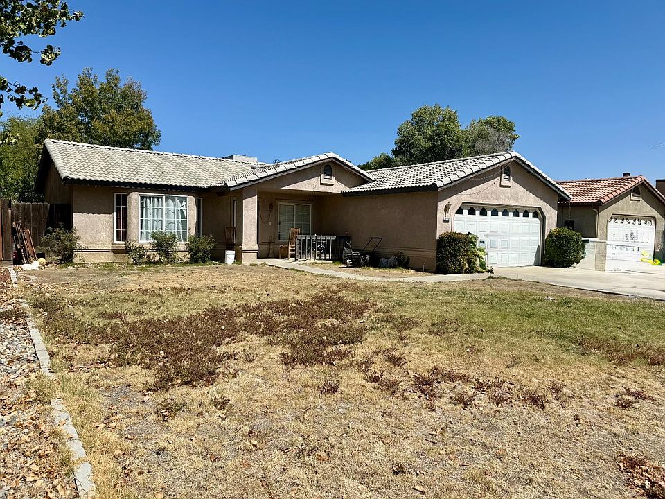 1st image of 220 Walker Ln