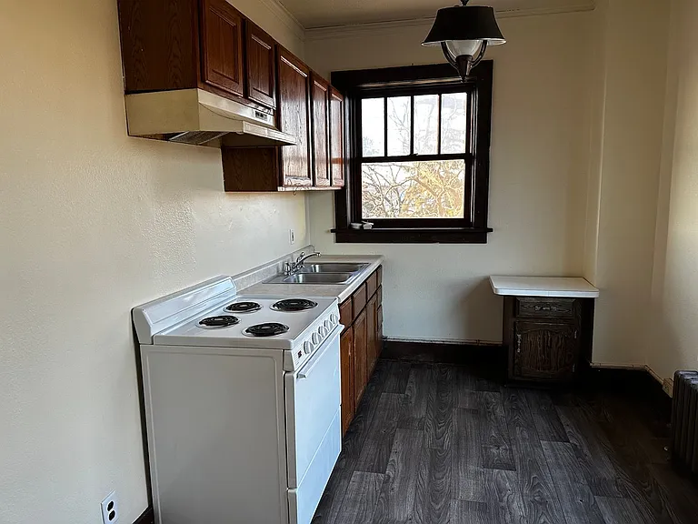 1 N Catlin St — Photo 18