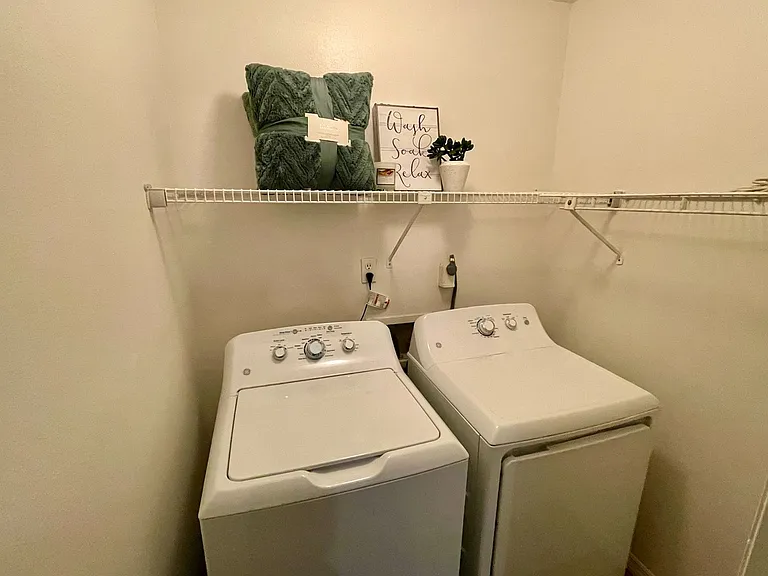 Janie B Apartments — Photo 6