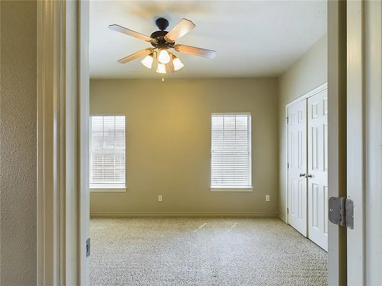 422 Forest Dr — Photo 4