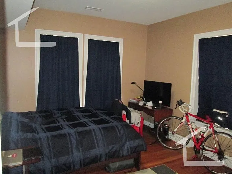 1592 Beacon St #2 — Photo 4
