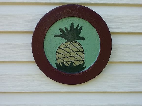 Pineapple Welcome Sign
