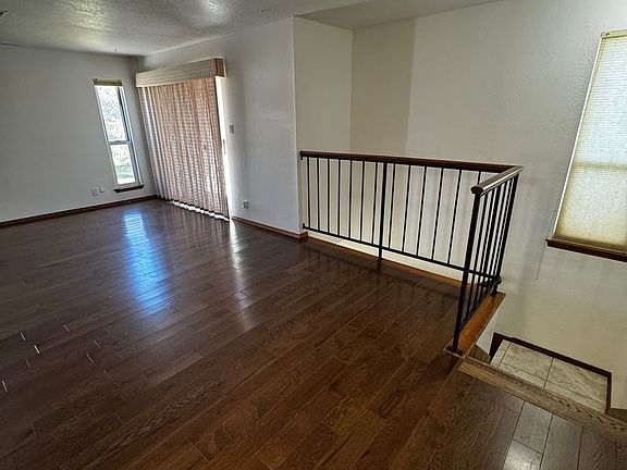 3rd image of 7450 Prairie Rd NE