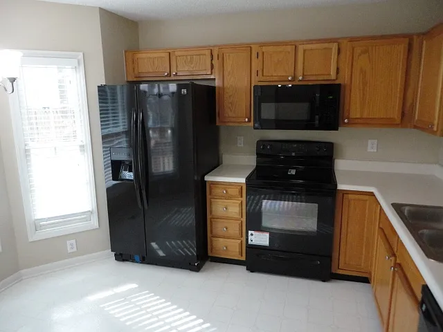 705 Cattail Cir — Photo 5