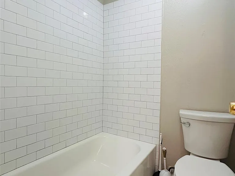 15111 Yorkpoint Dr — Photo 4