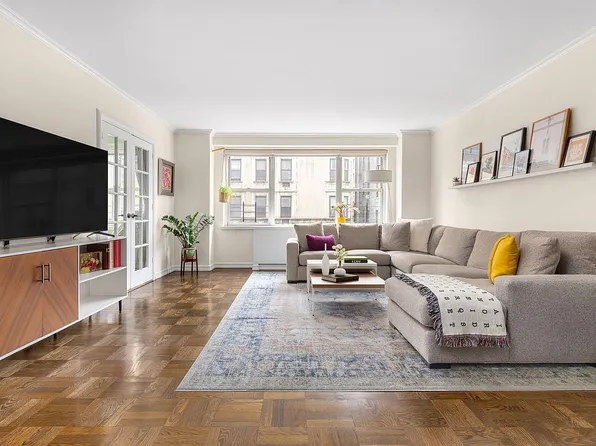 135 E 83rd St APT 4D, Manhattan, NY 10028