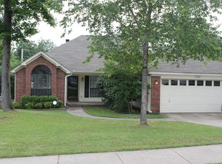 1812 Point West Dr, Little Rock, AR 72211