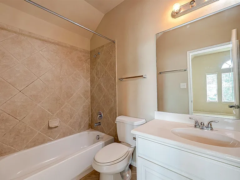16010 Juniper Shores Dr — Photo 16