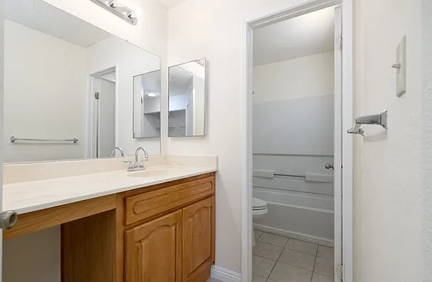 7525 Charmant Dr #113 — Photo 23