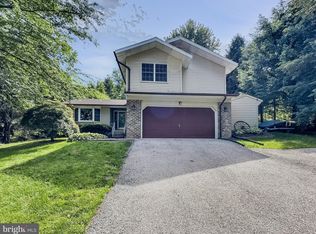2980 Honey Valley Rd, Dallastown, PA 17313