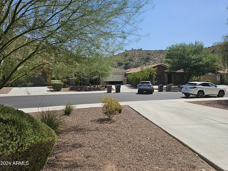 27284 N Skipping Rock Rd — Photo 22
