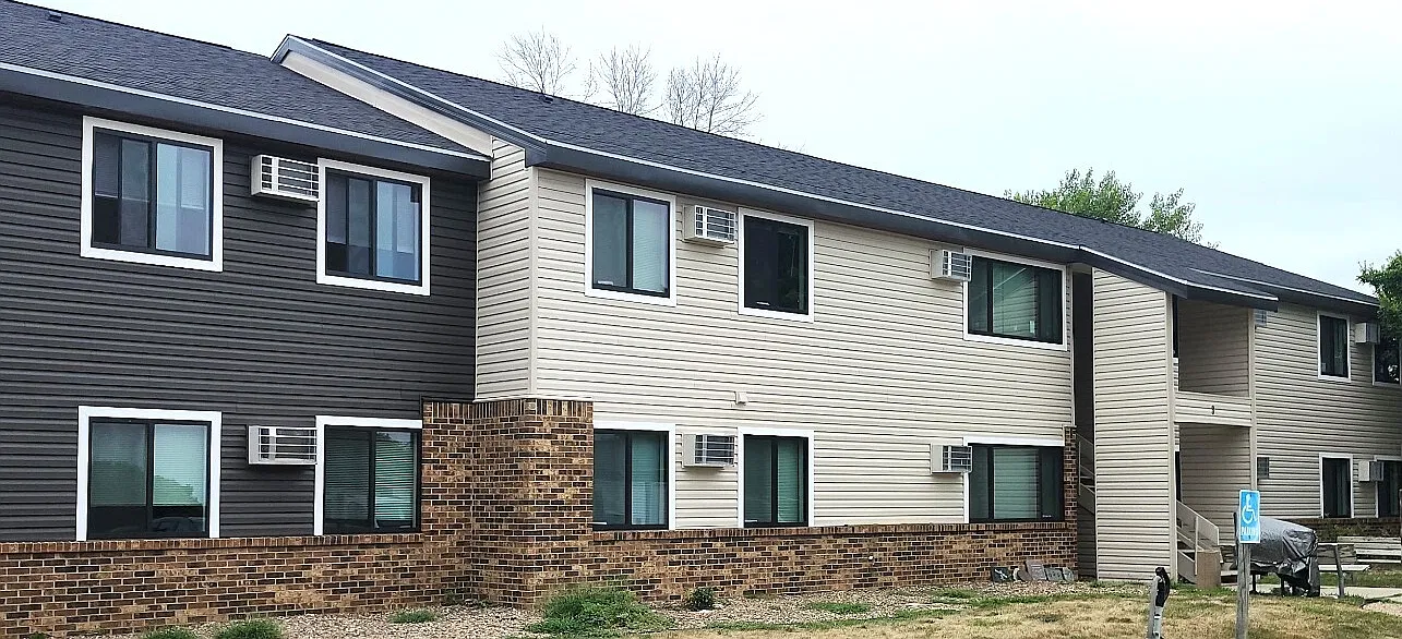 2104 Lincoln Ave — Photo 1