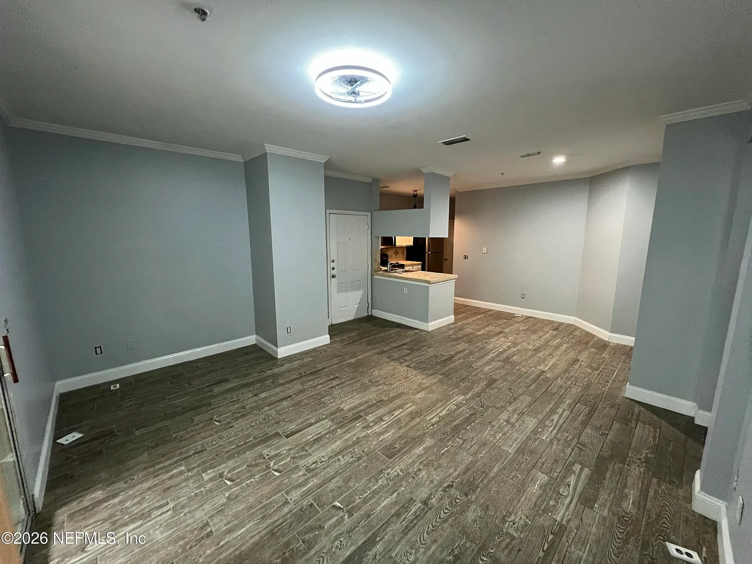 2 bed, 2.0 bath, 1065 sqft, $1,900 — Photo 3