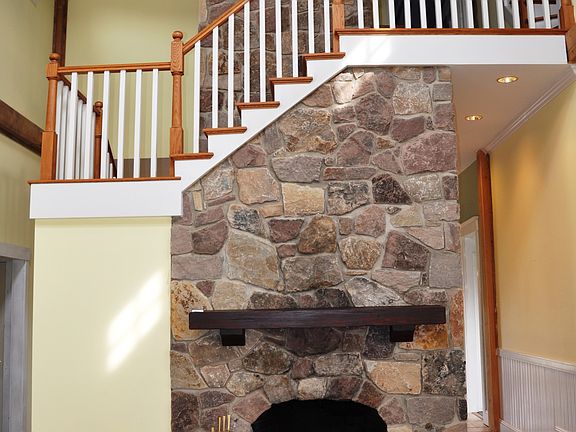 Custom Home To Delight
