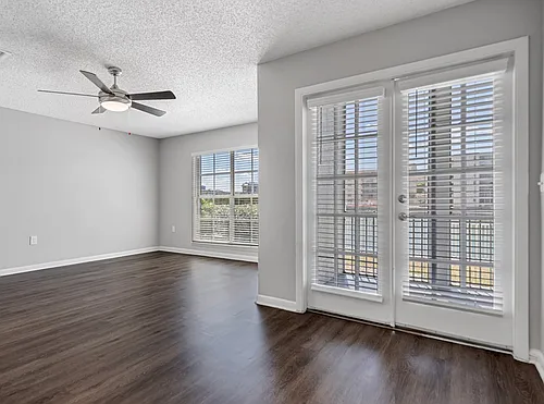 2551 NE 195th St #308 Photo 1
