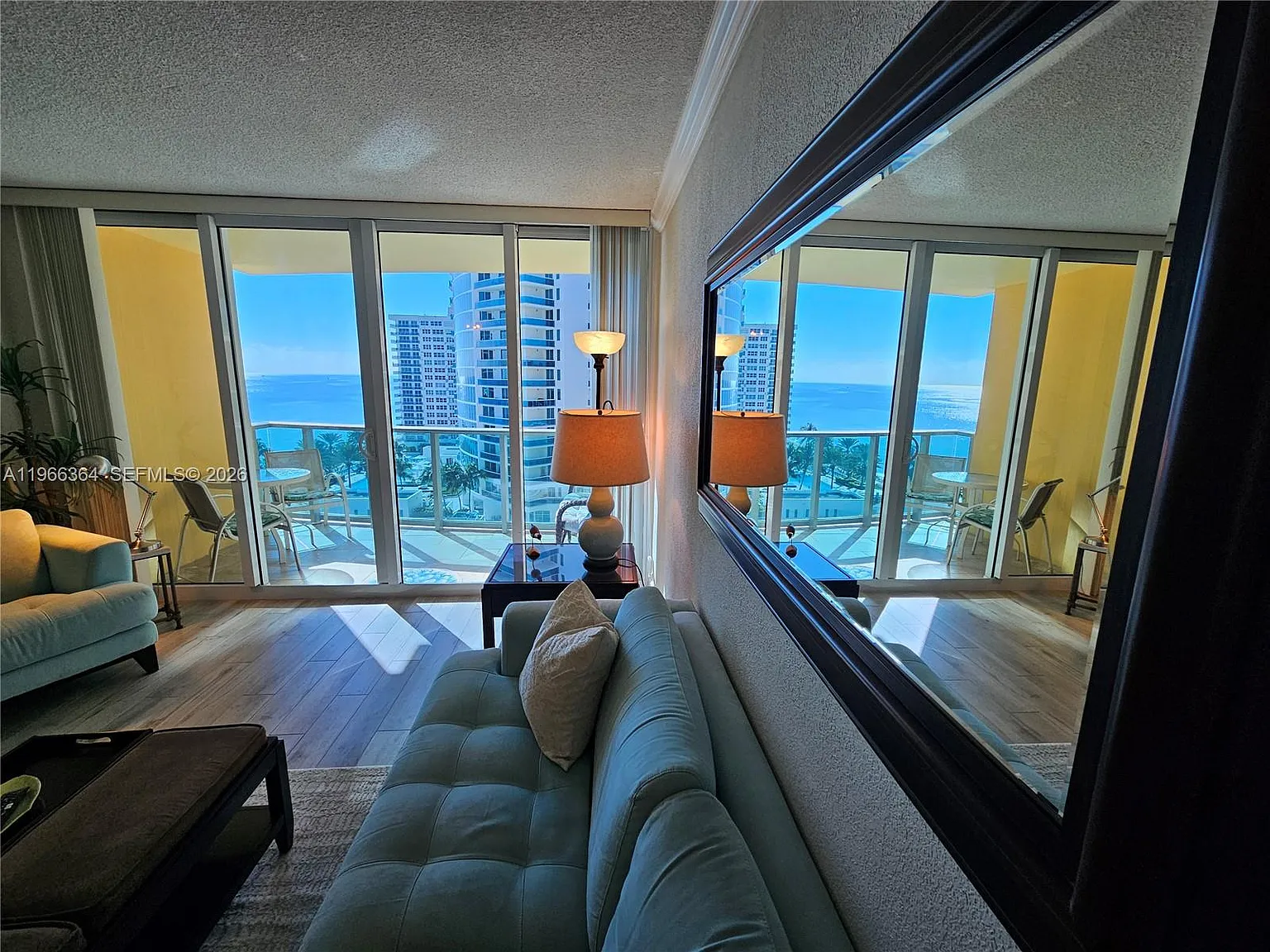 Wave Condo — Photo 4