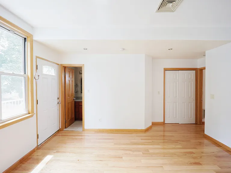 34 Fingerboard Rd #2 — Photo 18