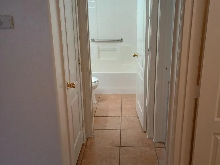 403 N Sunshine Blvd #A — Photo 14