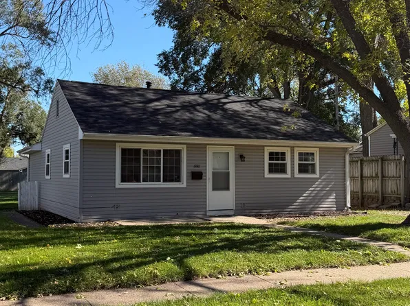 1930 N Platte Ave, Fremont, NE 68025