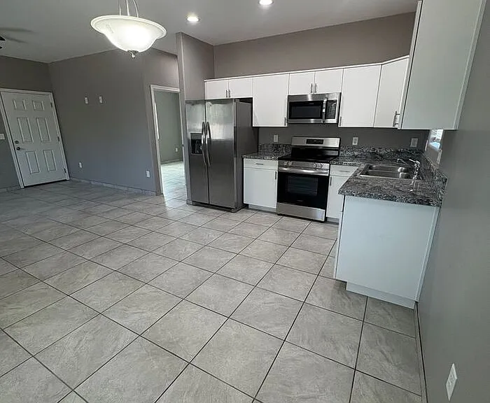 4013 E 22nd St #1 — Photo 5