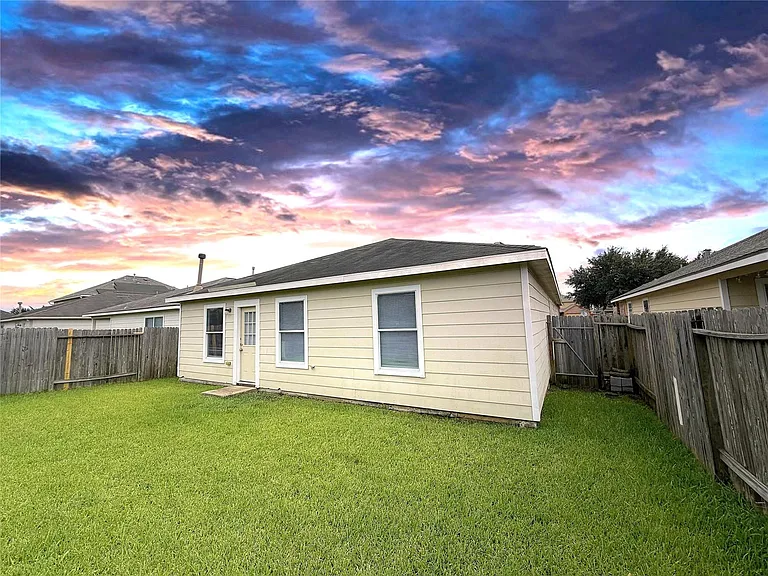 24522 Lakecrest Village Dr — Photo 23