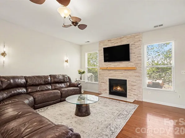 3324 Brackhill St, Davidson, NC 28036