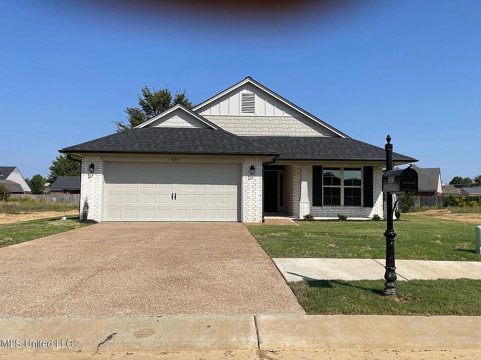 1st image of 1690 Cambria Dr