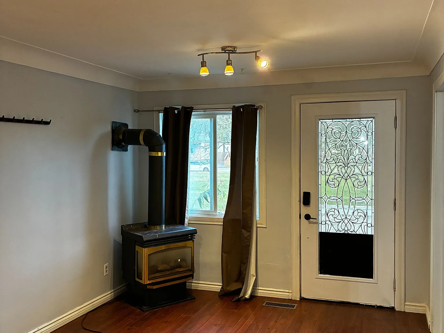 2 bed, $2,200 — Photo 2