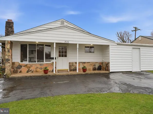 820 Auburn Rd, Fairless Hills, PA 19030