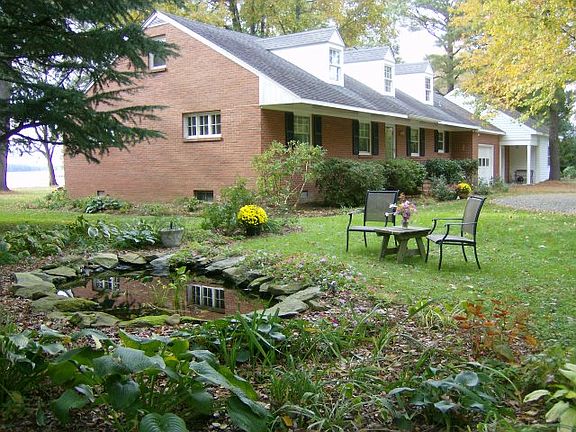 Tranquil garden retreat