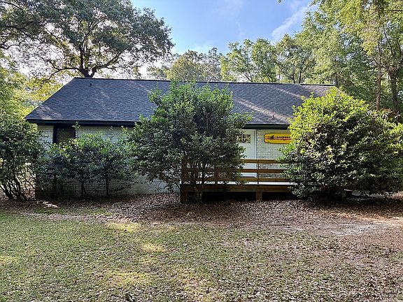 2nd image of 1600 Dogwood Dr