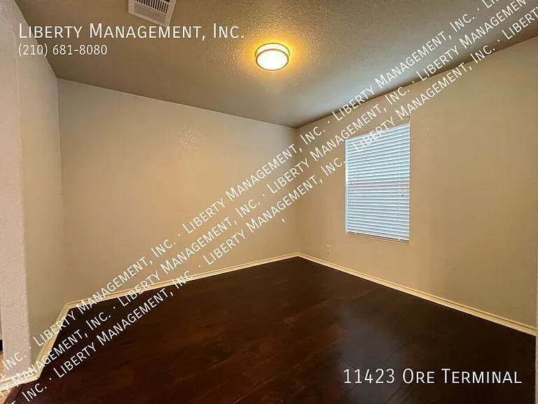 11423 Ore Terminal — Photo 3