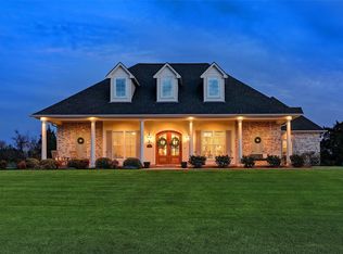 626 Diamond Dr, Bellville, TX 77418