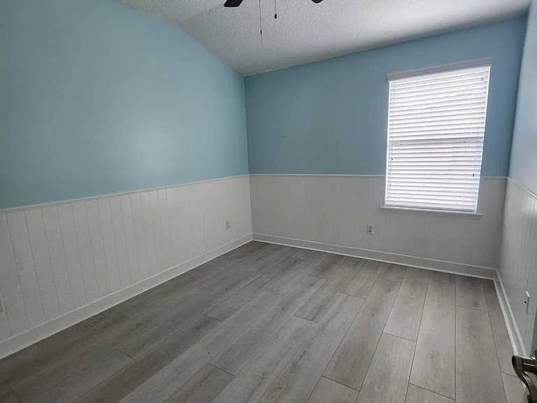 201 Edgeford Ct — Photo 29
