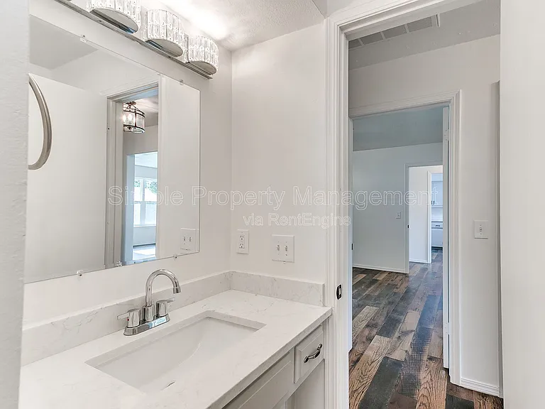 2401 Fedderson Dr — Photo 25