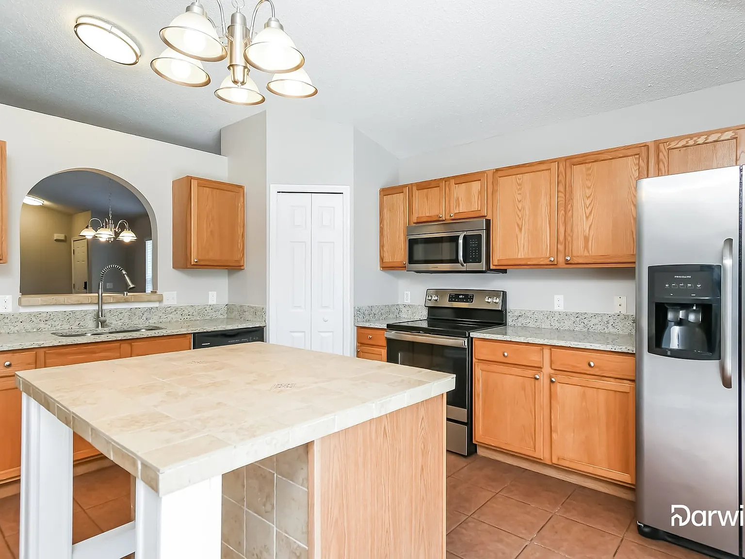 3 bed, 2.0 bath, 1432 sqft, $1,750 — Photo 4