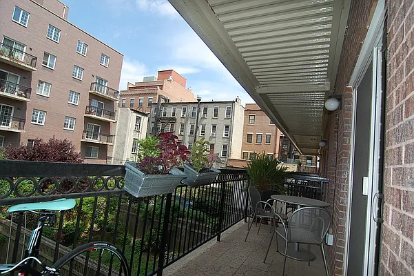 Rented by Corcoran | media 17