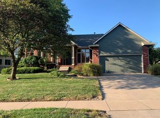 7720 W Shadow Lakes St, Wichita, KS 67205