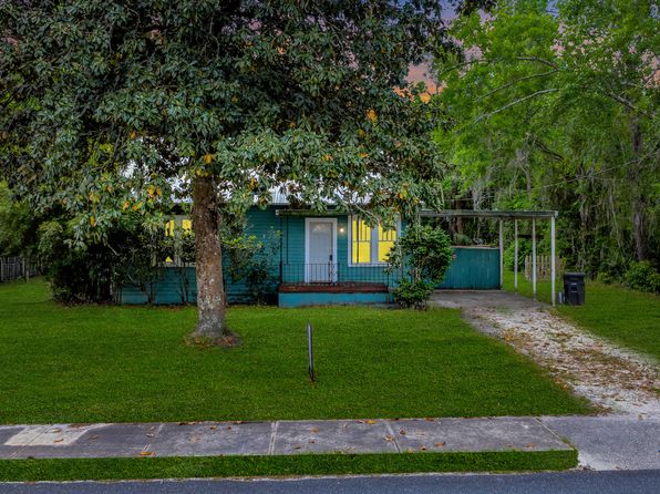 203 E 5th St, Woodbine, GA 31569